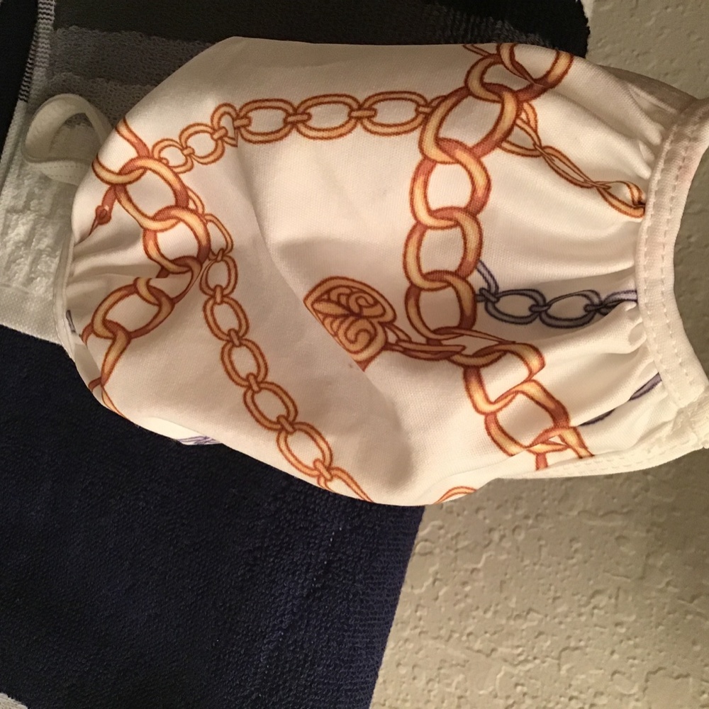 Mask - Picture 2 of 4